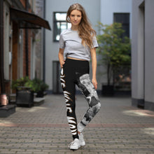 Load image into Gallery viewer, Chaney entertainment &quot;The Wolfman&quot; Yoga Leggings